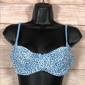 NWT Frankie's Bikinis x PINK Light Blue Leopard Print Underwire Bikini Top